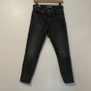 Vintage faded black wedgie Levi’s size 27